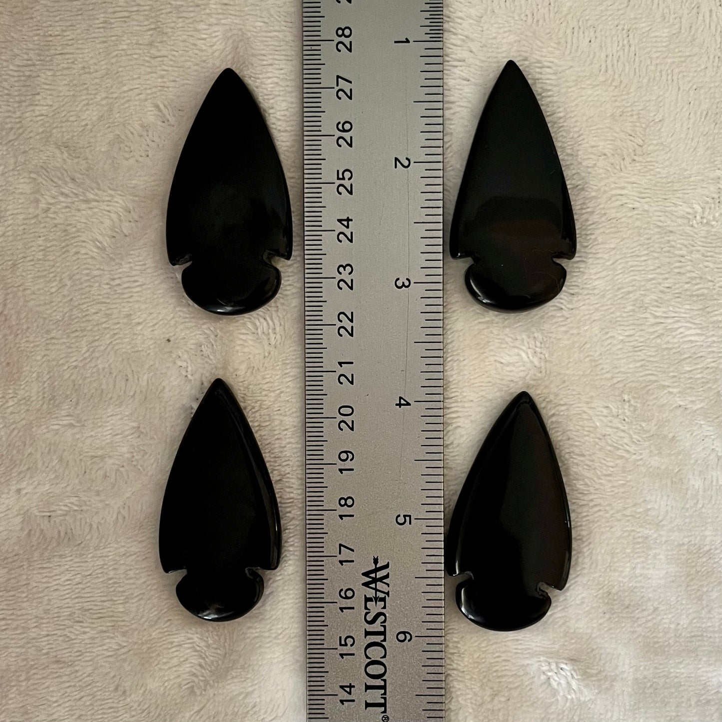 Black Obsidian Arrowhead Carving (Approx. 2” X 1”) 0220