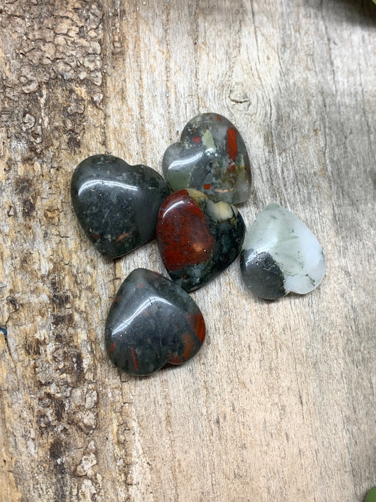 African Blood Heart Agate 25mm 0564