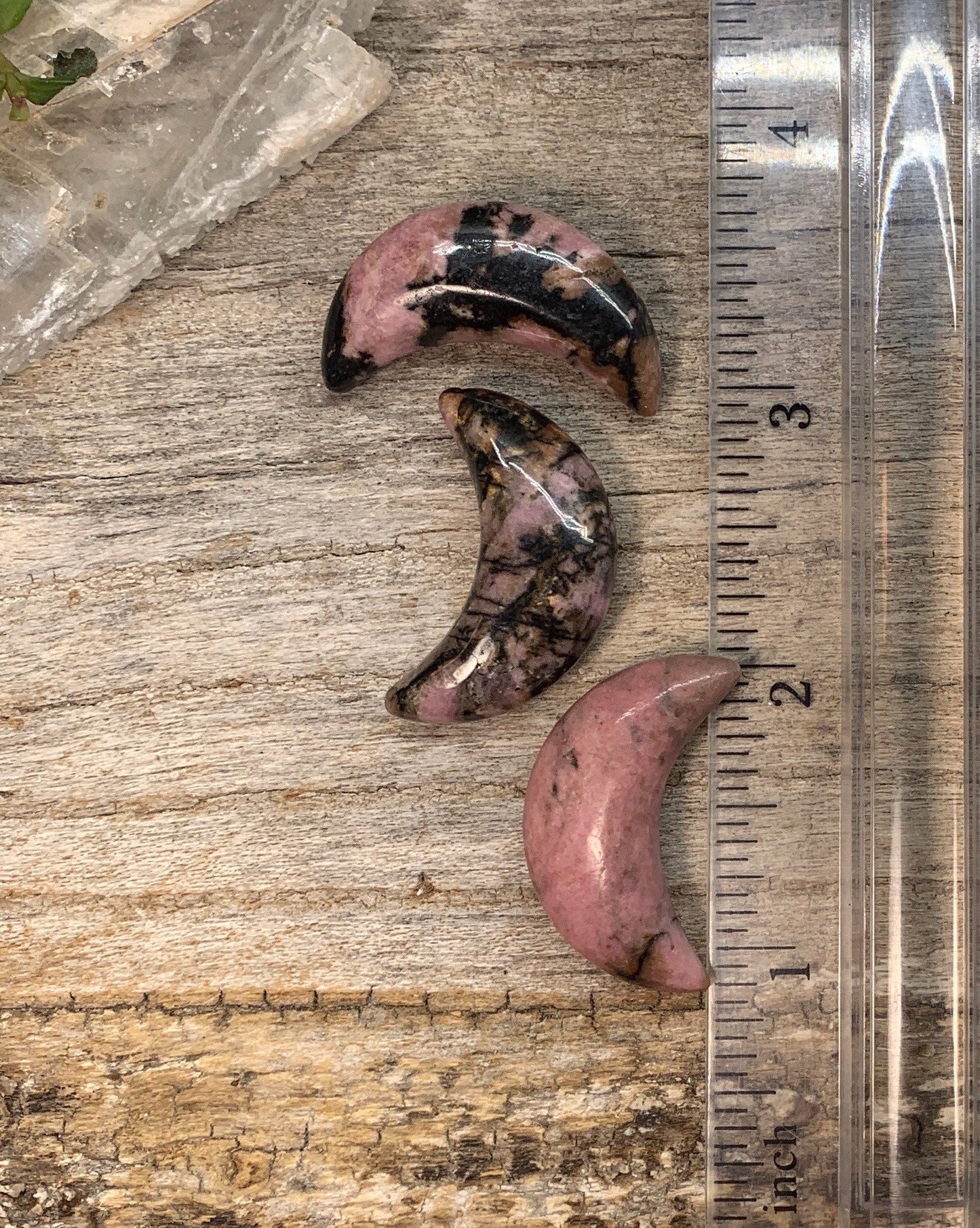 Rhodonite Carved Moon (Approx 1 1/8" Long) 0088