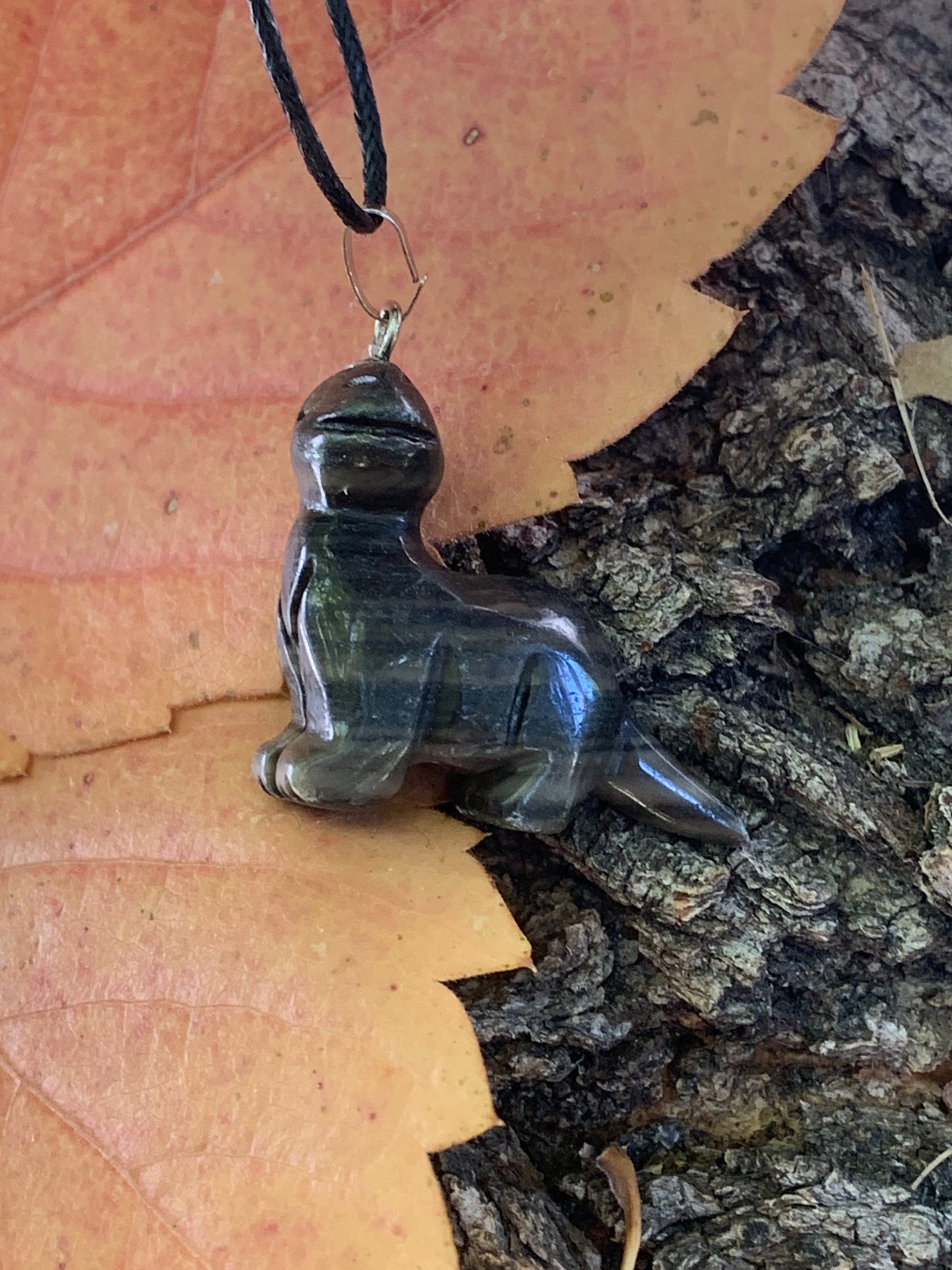 Black Jasper Dinosaur Necklace. NCK-1168