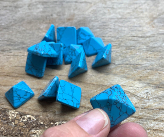 Blue Howlite Pyramid (Approx. 3/4” x 3/4" x 5/8") 0276