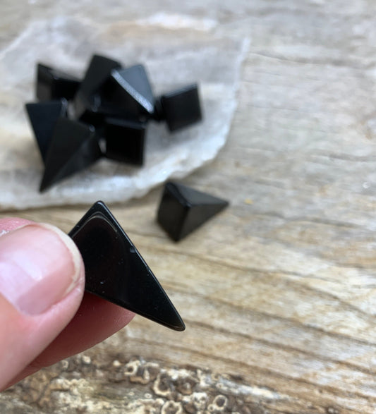 Black Obsidian Pyramid 1” 0311