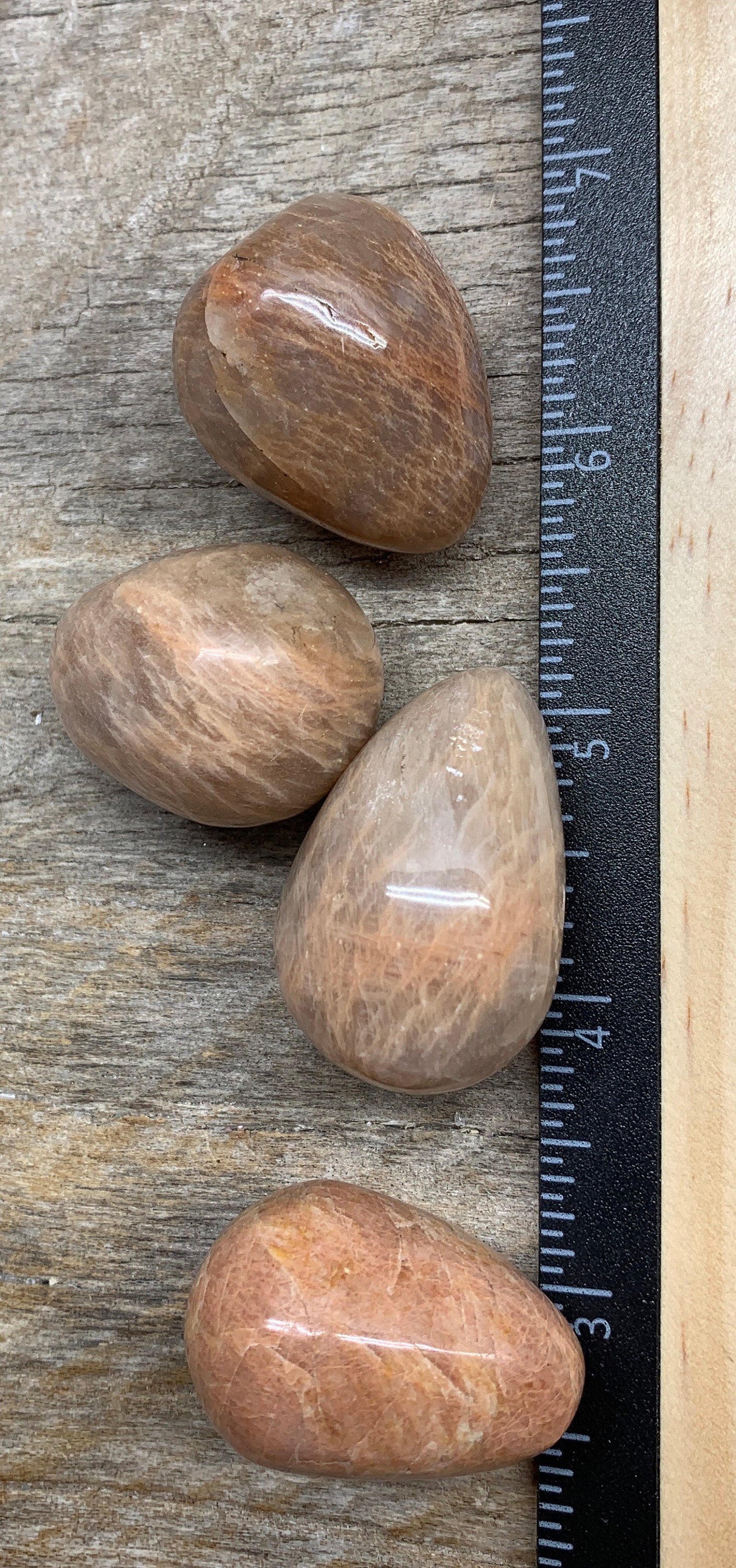 Peach Moonstone Egg Natural 1542 (Approx. 1”- 1 1/2”)