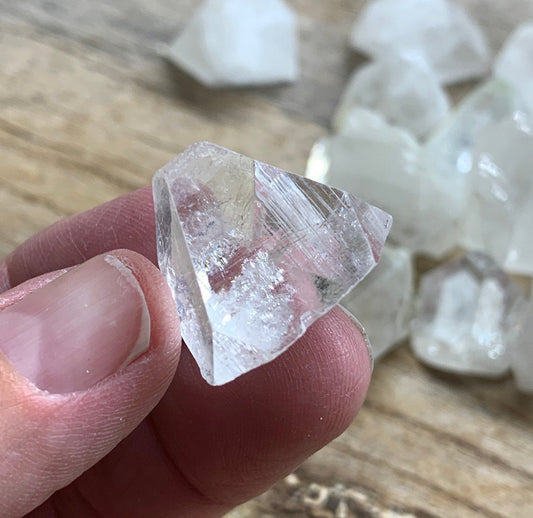 Natural Apophyllite Crystal 0464 (3/4”- 1”)