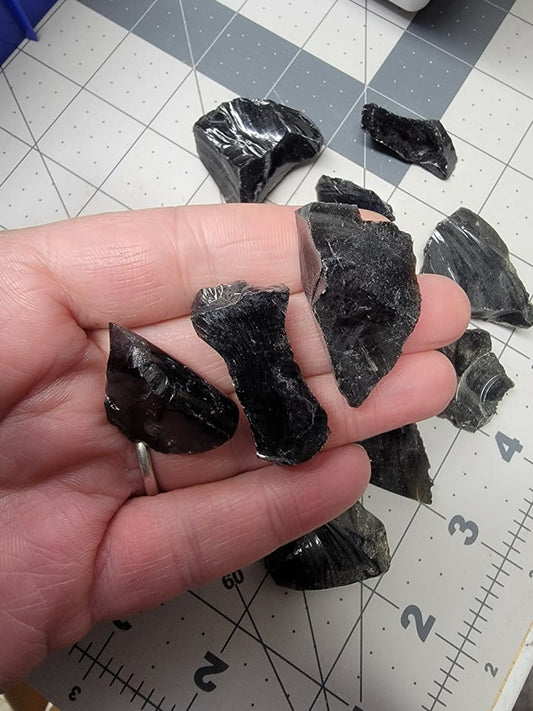 Obsidian Raw Stone, (Approx. 1" - 1 1/2" long) Found in Utah, Natural Volcanic Glass 0497