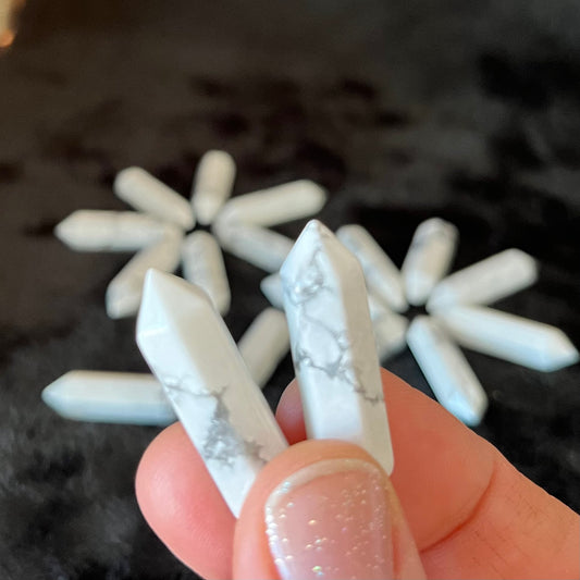 White Howlite Double Point (Approx. 1 1/8”) T-0004