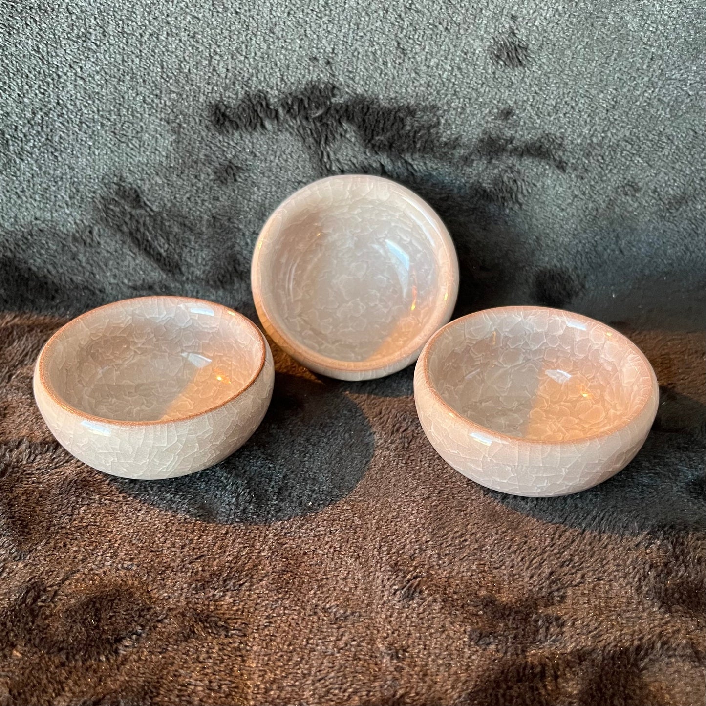 Small Ceramic Bowl, Light Grey (Approx. 2 5/8" x 1 1/4") 1598