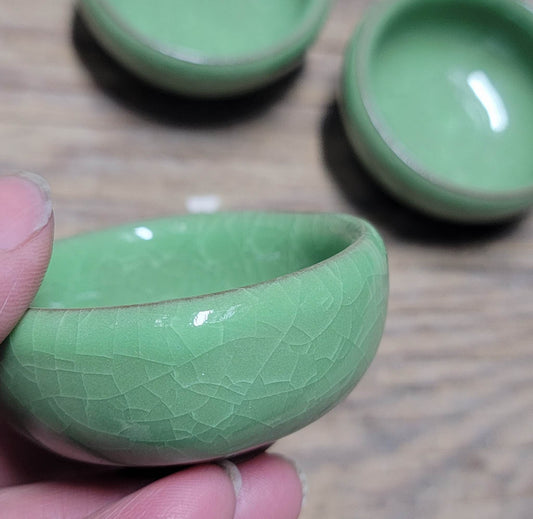 Small Ceramic Bowl, Light Green (Approx. 2 5/8" x 1 1/4") 1599