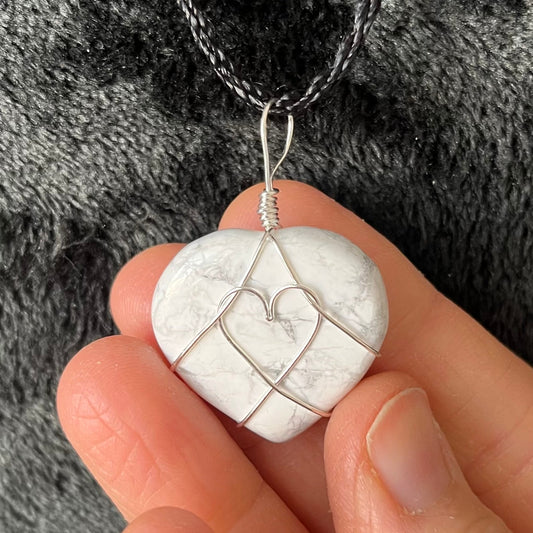 White Howlite Heart Wire Wrapped Necklace, Silver Tone NCK-2932