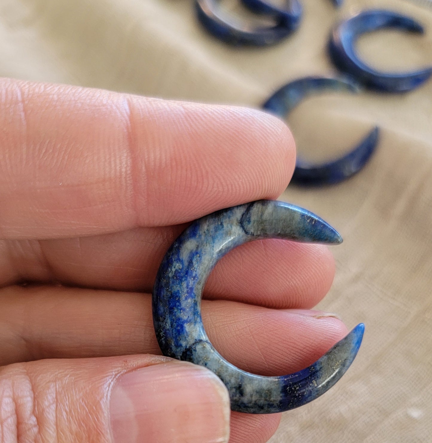 Lapis Lazuli Carved Moon (Approx. 1 1/8" Long) 0050