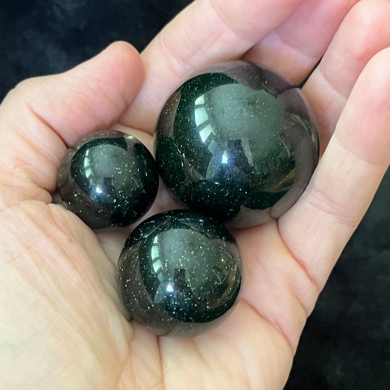 Green Goldstone Spheres, 1 Pound Lot (Approx. 20-50mm) WB-0025