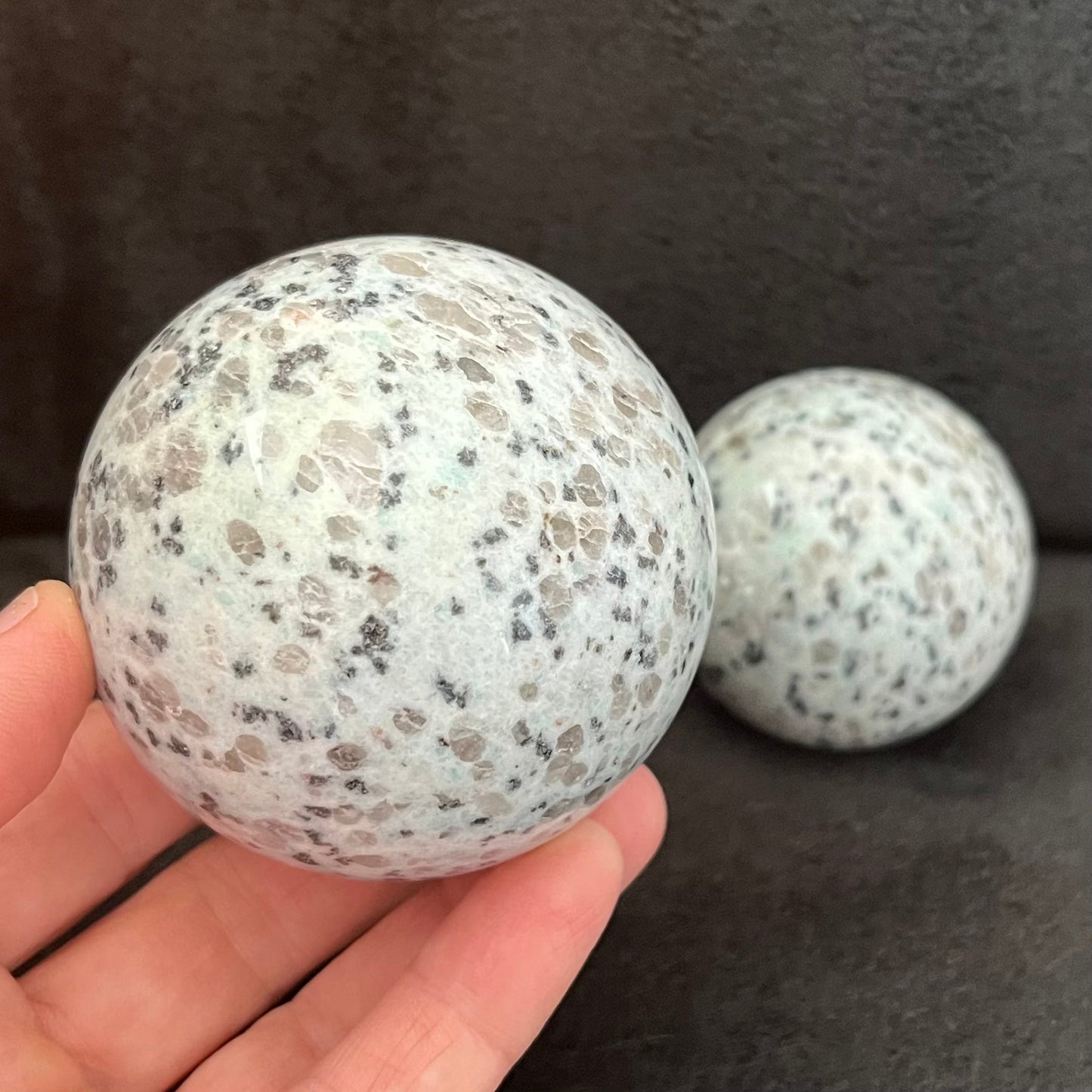 Kiwi Stone Spheres (Approx. 55-65mm) WB-0006