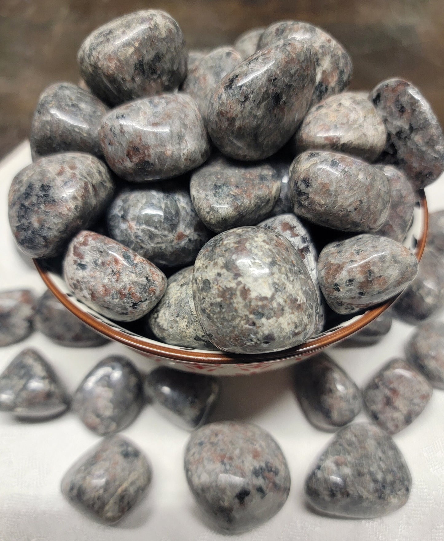 Yooperlite (Fireworks Stone) Tumbled Stone 1 pound bag (Approx. 1" - 1 1/2" ea.) Wholesale WT-0148