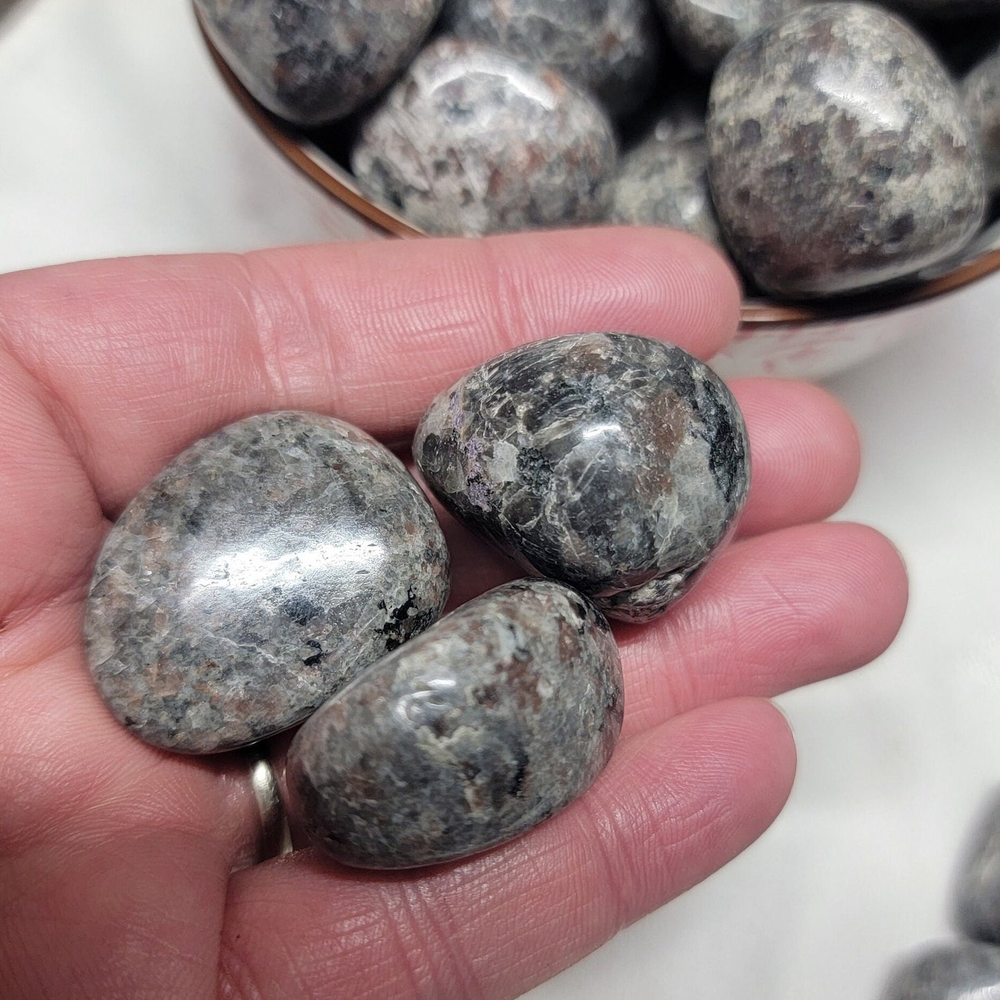 Yooperlite (Fireworks Stone) Tumbled Stone 1 pound bag (Approx. 1" - 1 1/2" ea.) Wholesale WT-0148