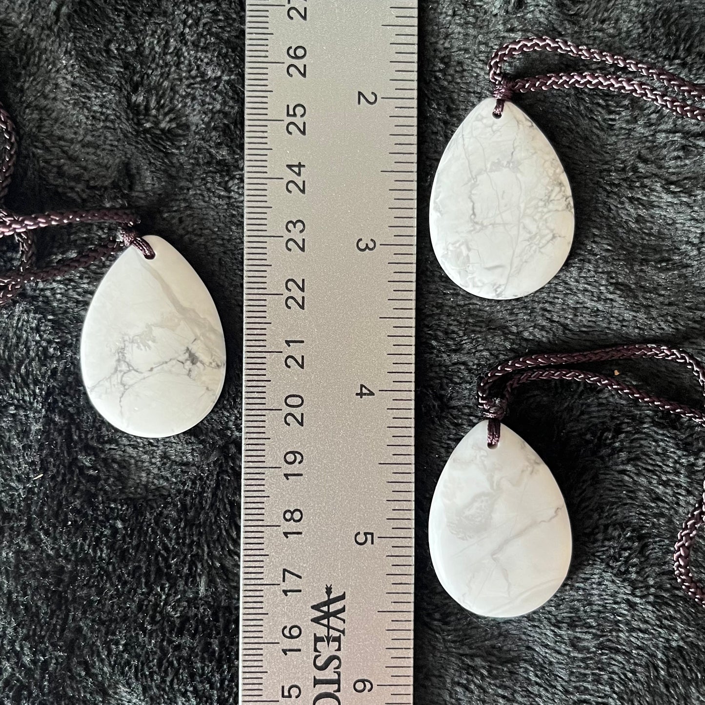 White Howlite Teardrop Necklace NCK-3007