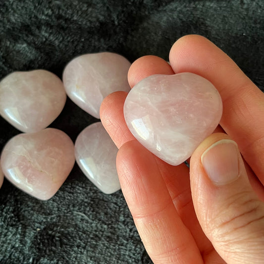 Rose Quartz  Puffy Heart (Approx. 1 1/4”) 1000