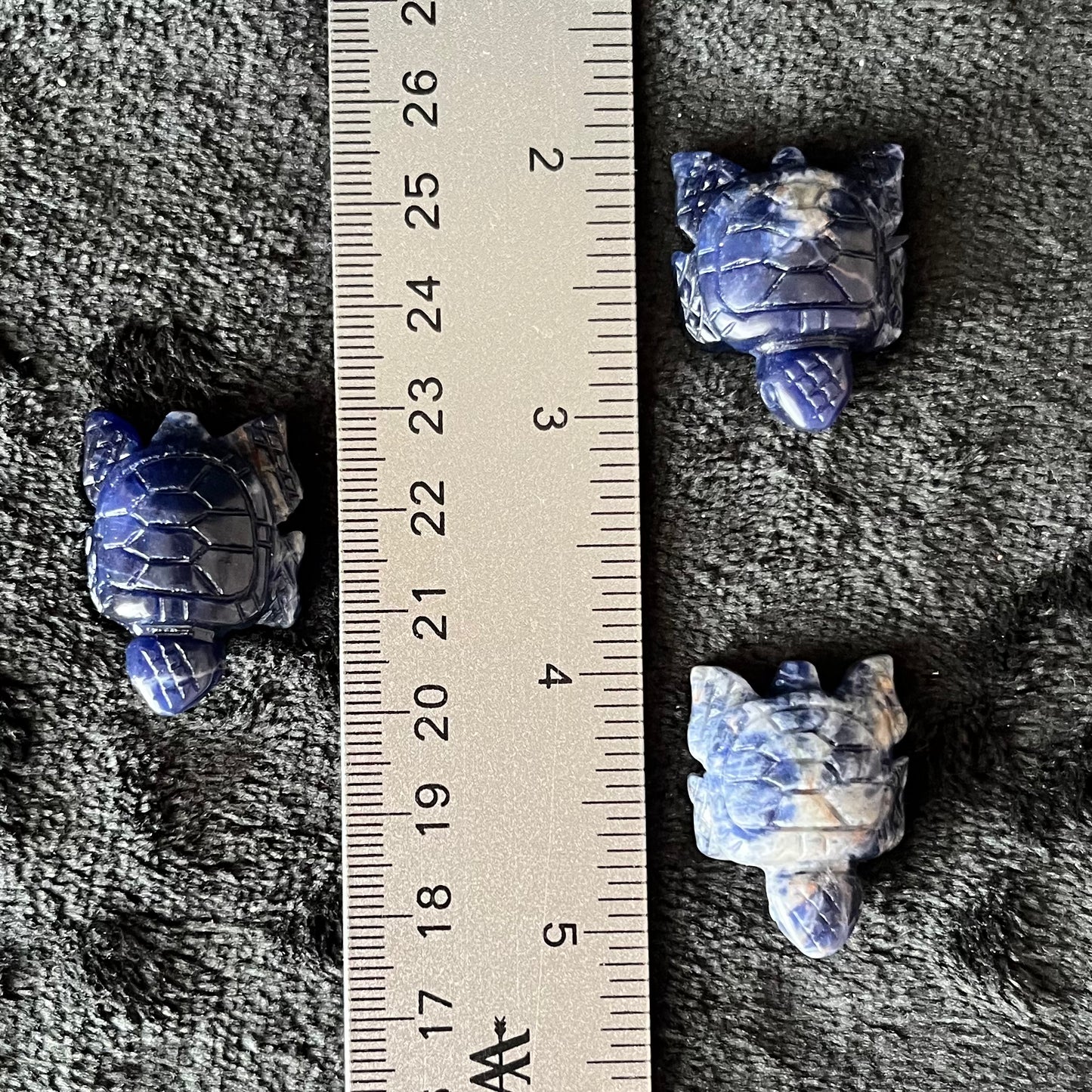 Sodalite Carved Sea Turtle (Approx. 1”) 0190