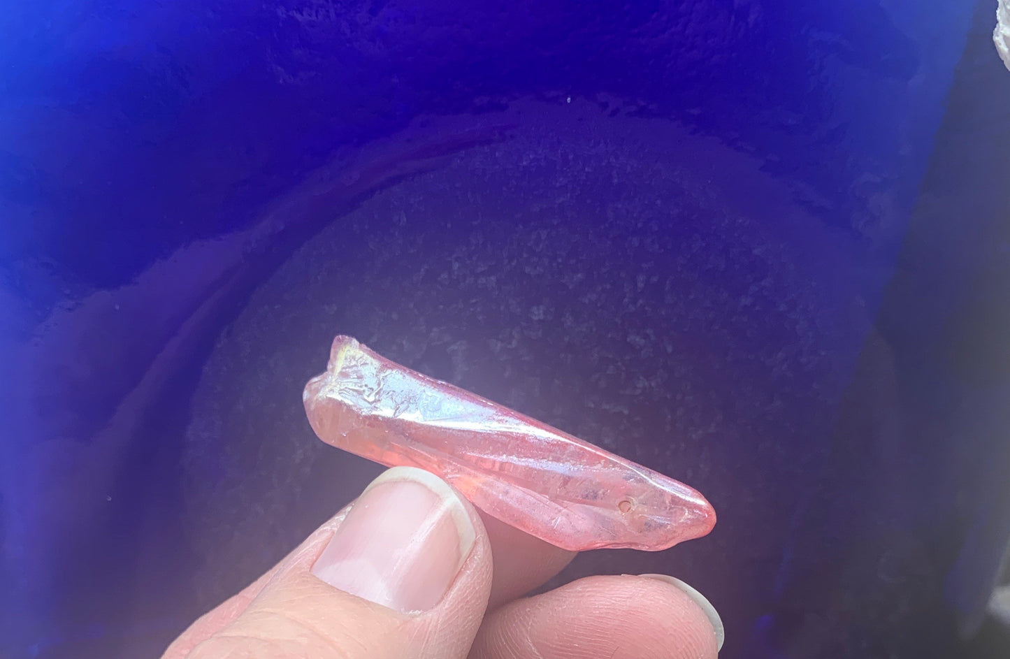 Pink Aura Quartz Point Crystal Beat Point BIN-0452 (Approx. 1 - 2")  1522