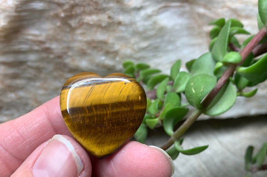 Tigers Eye Heart  25mm 05556