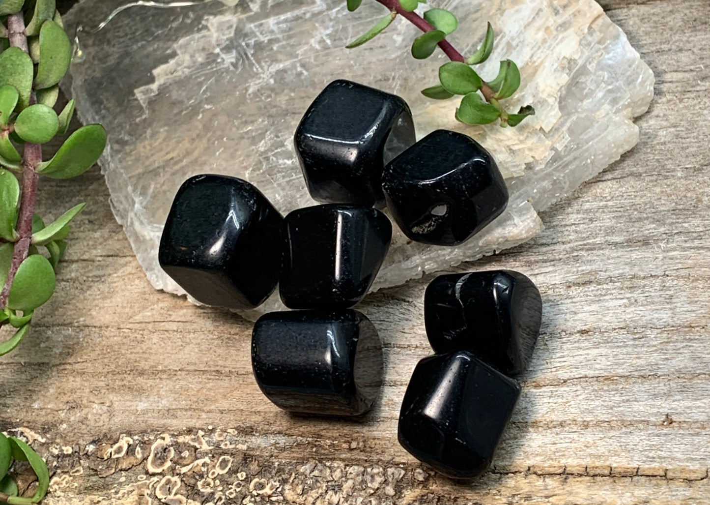 Black Obsidian Tumbled Stone (Approx. 5/8" - 3/4") BIN-1426