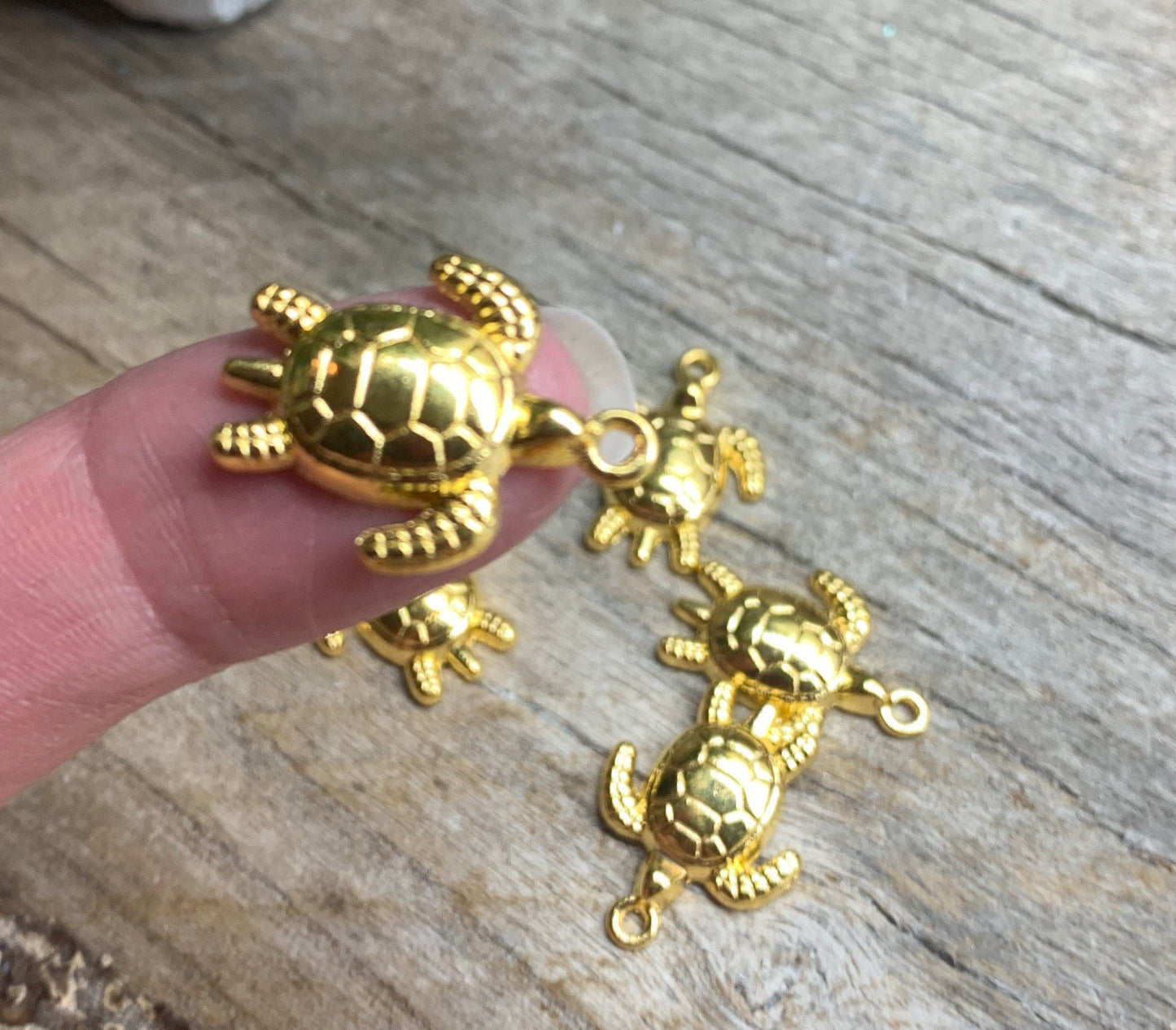 Turtle Pendant Gold Alloy 0642-A