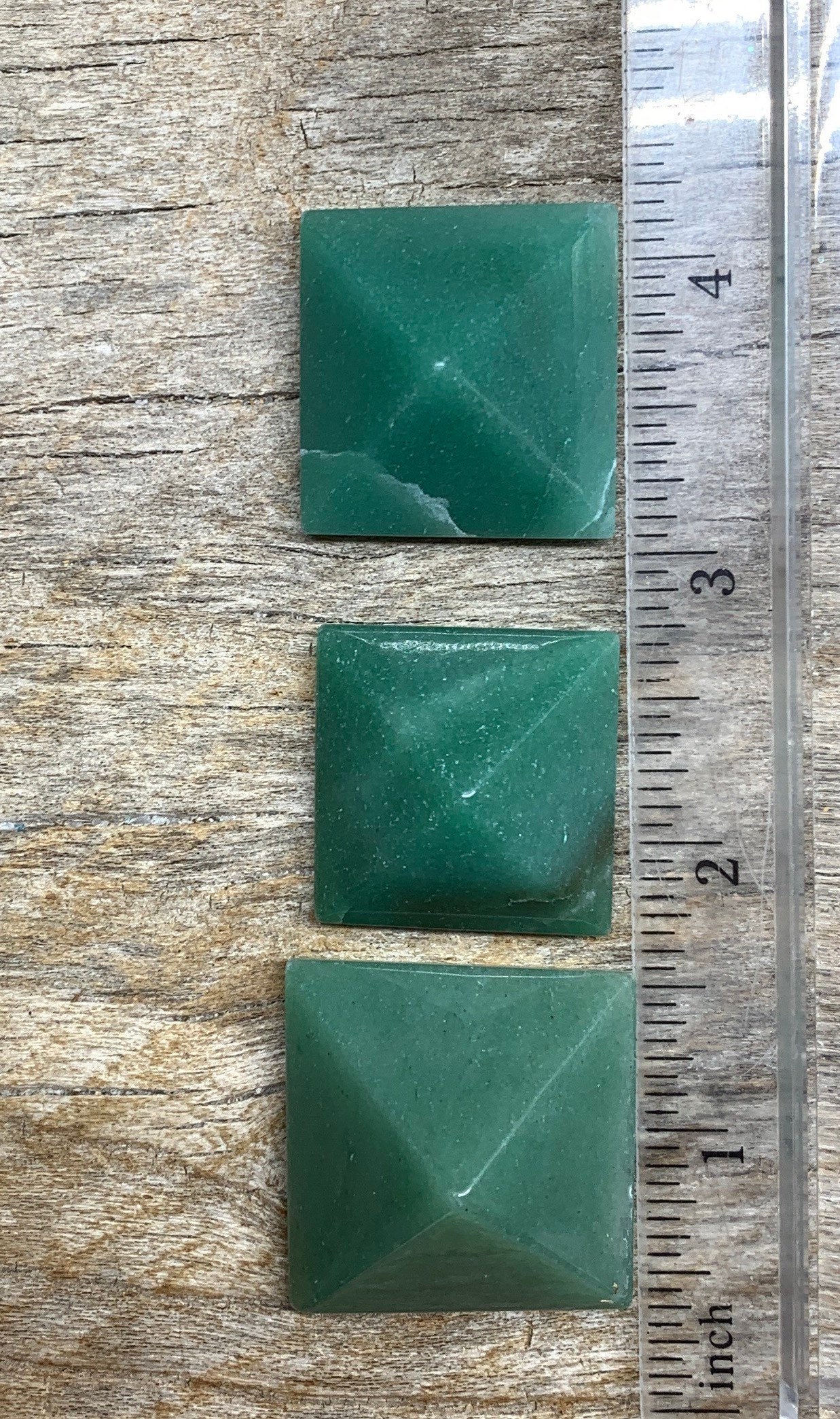 Green Aventurine Pyramid 0341 (1”- 1 3/4”)