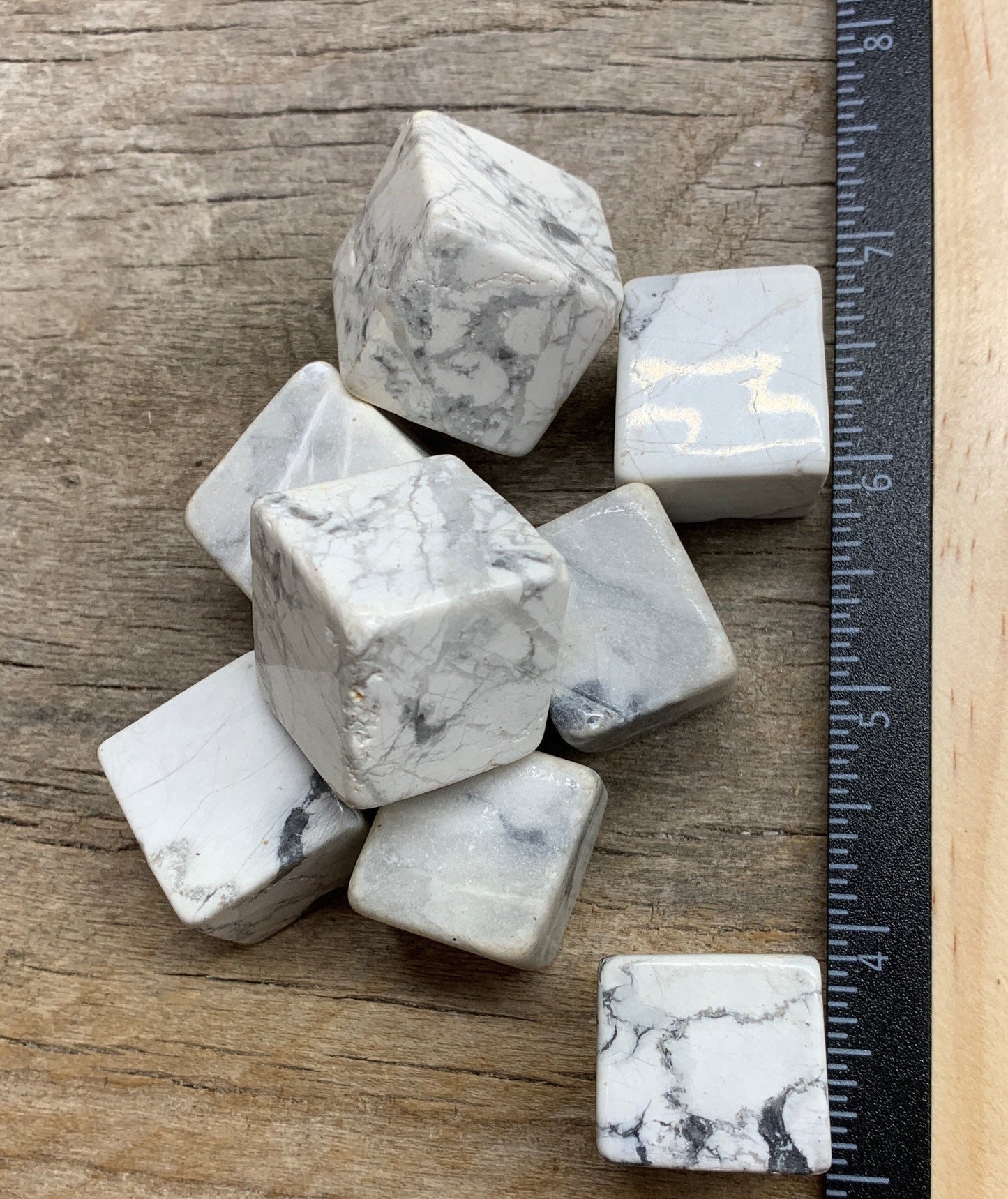 White Howlite Cube 0688  7/8”- 1 1/8”