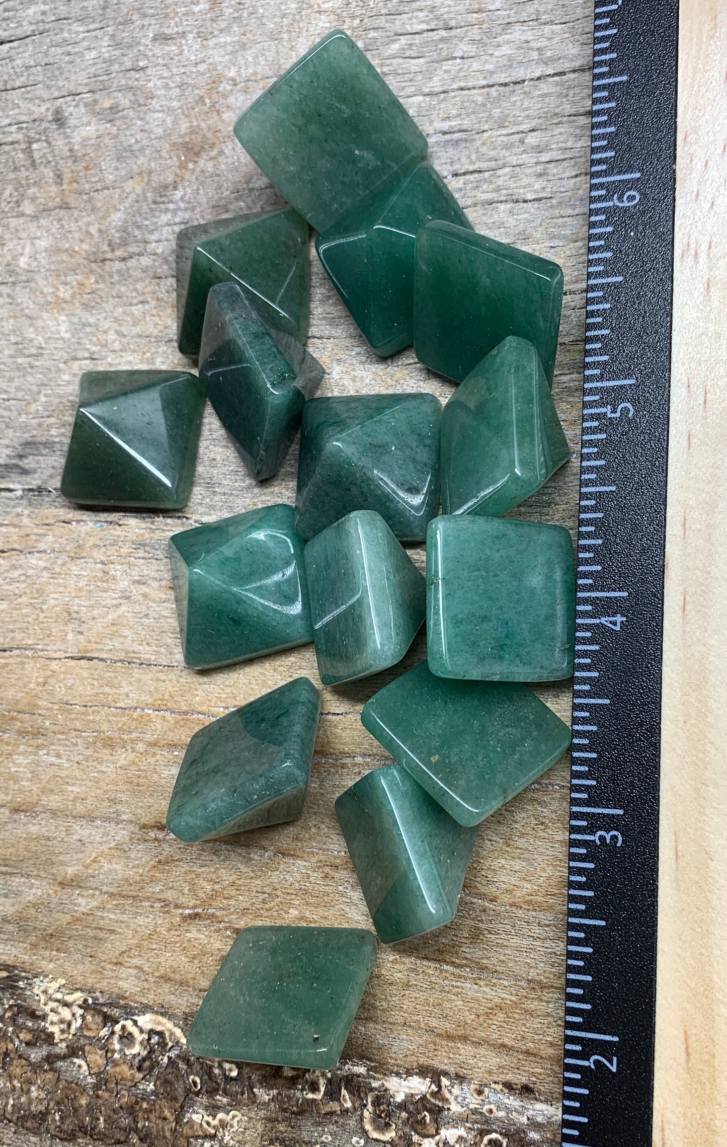 Green Aventurine Pyramid 0279 (Approx. 3/4” x 3/4" x 5/8")