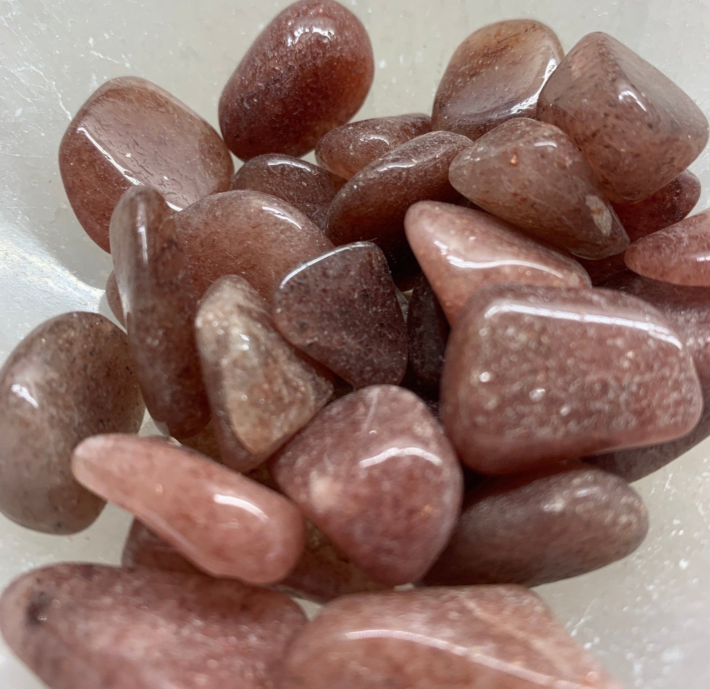 Strawberry Quartz Tumbled Stone 0717 (Approx. 5/8”- 1”)