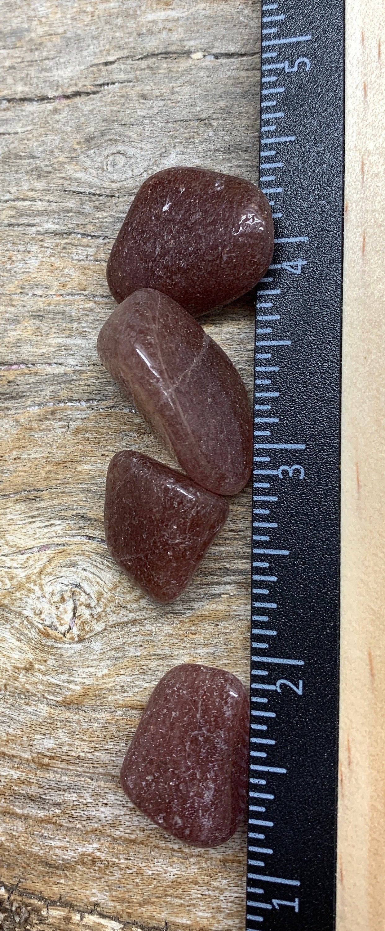 Strawberry Quartz Tumbled Stone 0717 (Approx. 5/8”- 1”)