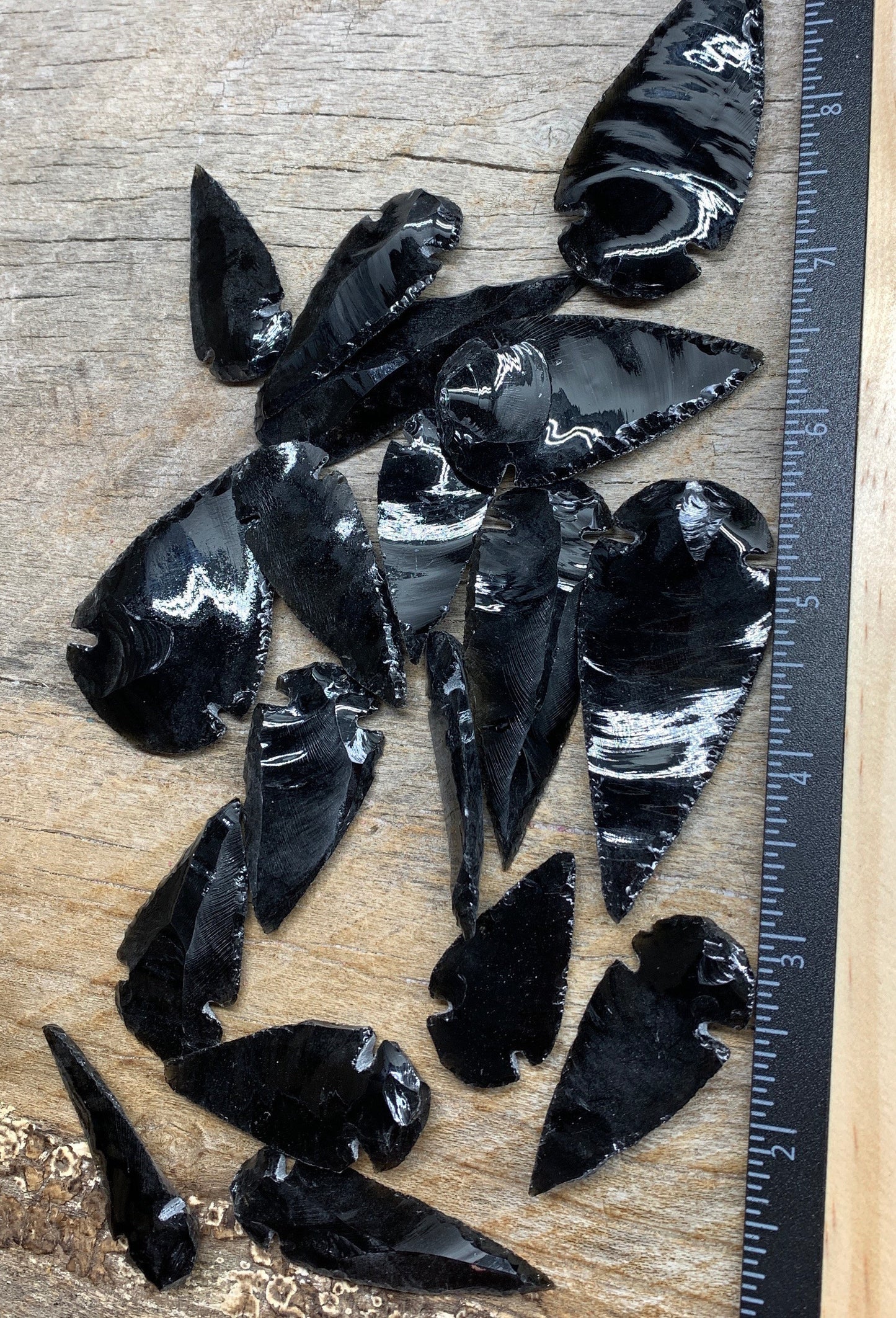 Obsidian Knapped Obsidian Arrowhead 1372 (Approx. 1”- 1 1/2”)