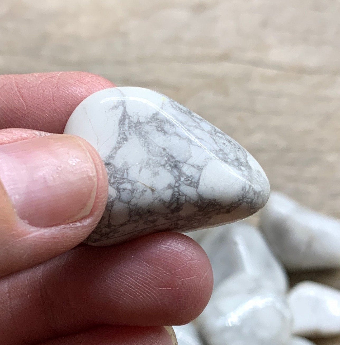 White Howlite Tumbled Stone 0627 Natural (Approx. 1 1/4”- 1 5/8”)