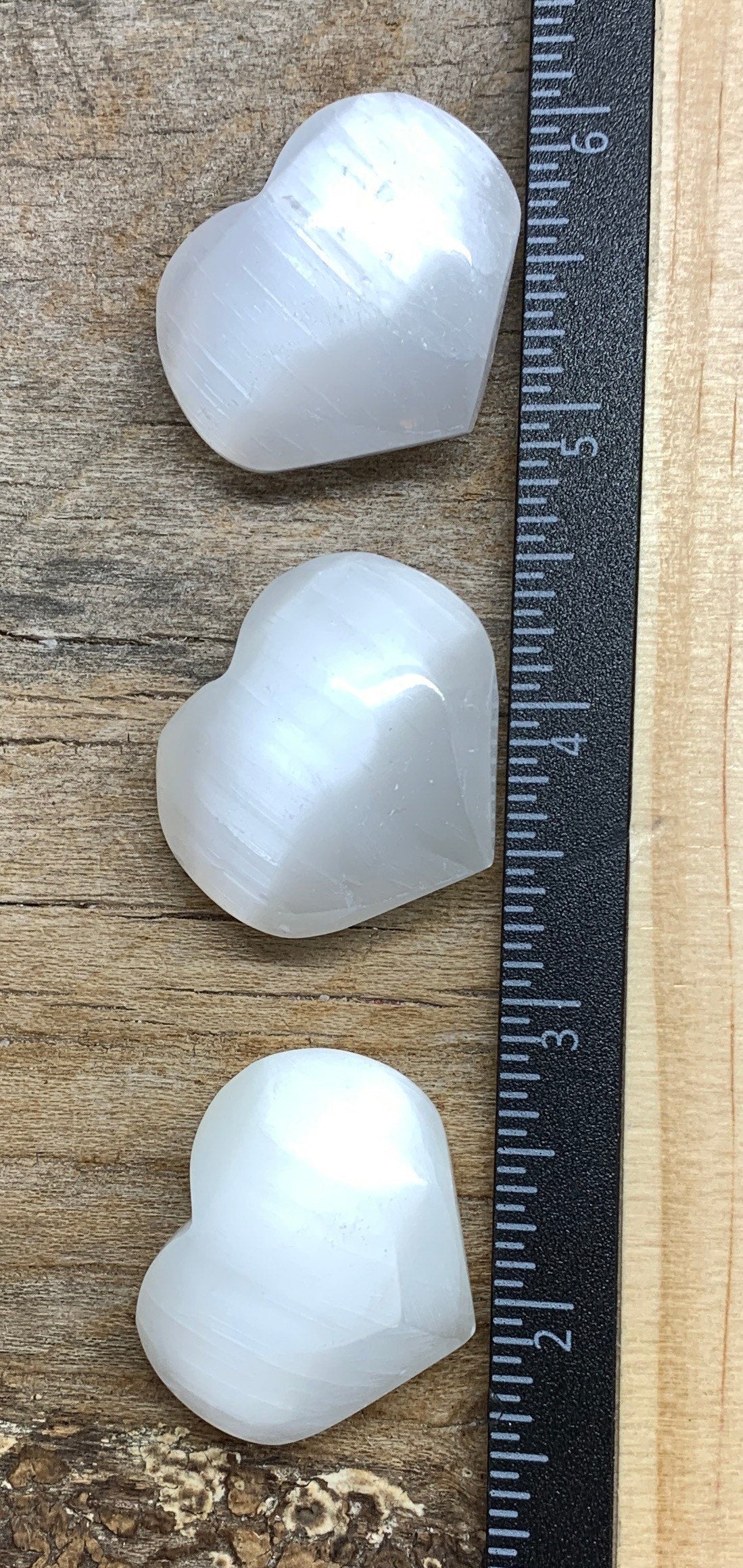 Selenite Heart G-0017 (Small Approx. 1”- 1 1/2”)