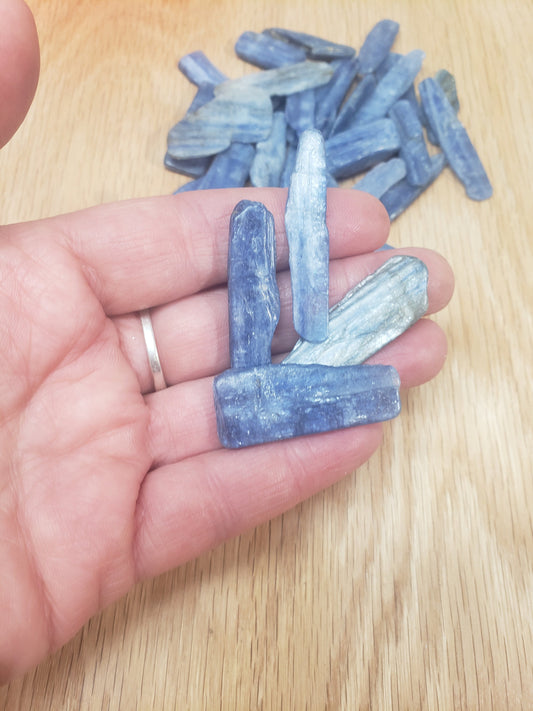 Blue Kyanite Blade One Crystal, Natural, Wire Wrapping, Crystal Grid Making. 0186