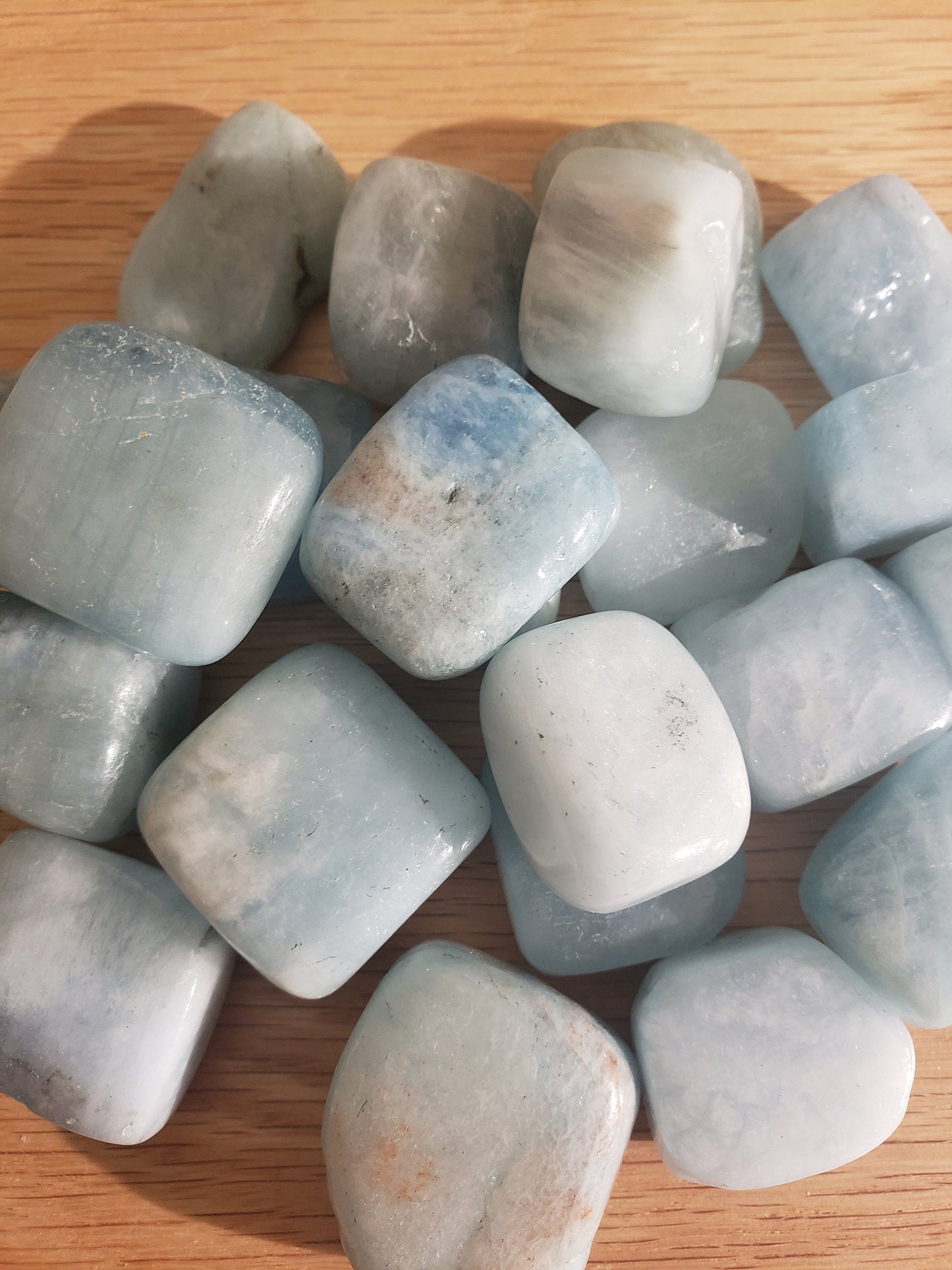 Aquamarine, Polished Tumbled Stone (Approx. 7/8" - 1 1/4" long) 0592