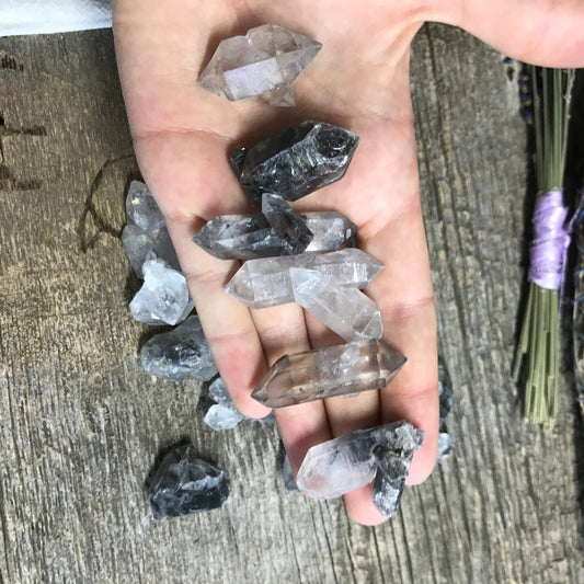 Naturally Terminated Tibetian Quartz Crystal, (Approx 1 1/4") One Crystal, Quartz Rough, for Crystal Grid Making or Wire Wrapping 0191