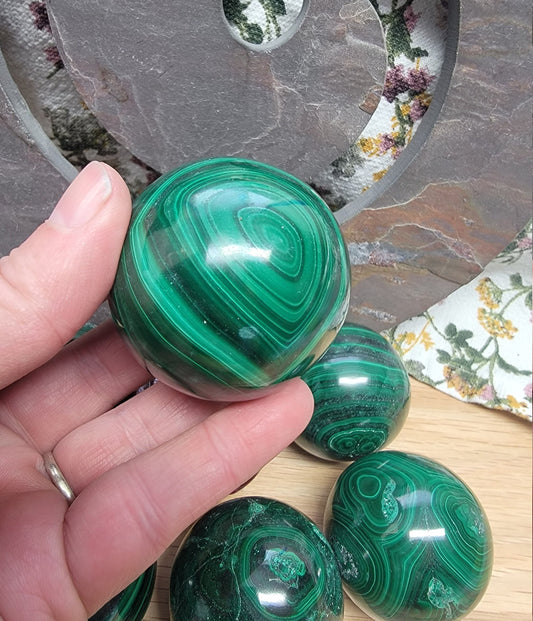 Malachite Sphere 1442 Natural. Authentic. (Approx. 49 mm - 51 mm)