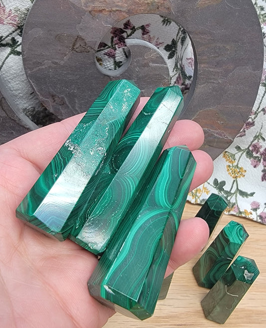 Malachite Obelisk 0405 Natural. Authentic. (Approx. 2 3/4”- 3 1/4”)