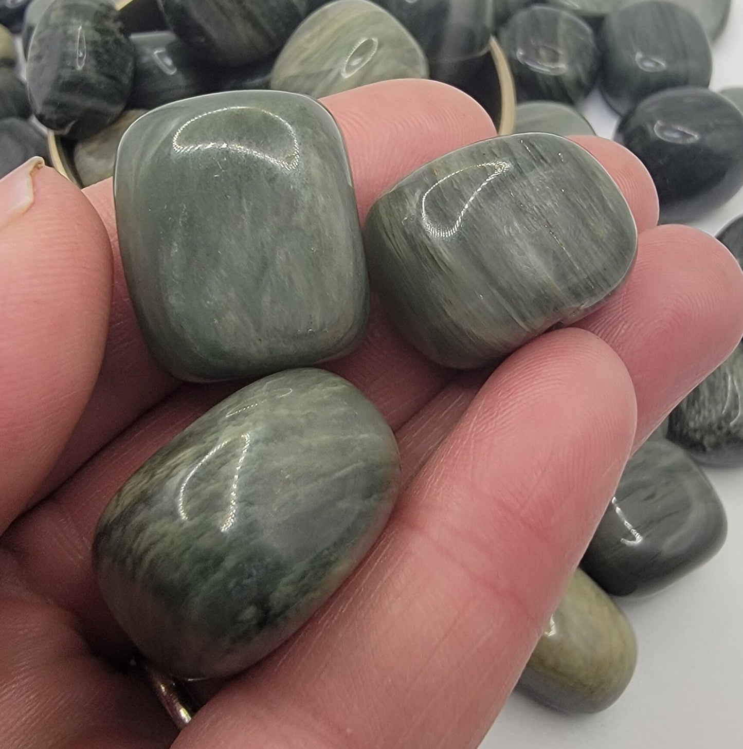Green Quartz Tumbled Stone, Polished (Approx. 5/8" - 3/4") Polished Stone BIN-1295