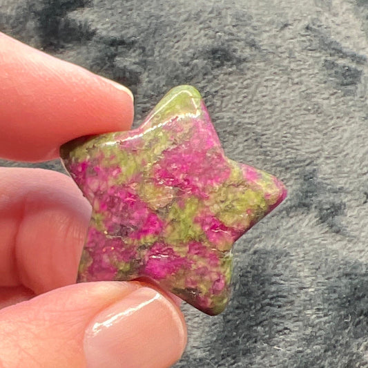 Ruby In Zoisite Star 0140 (Approx. 1 1/4”)