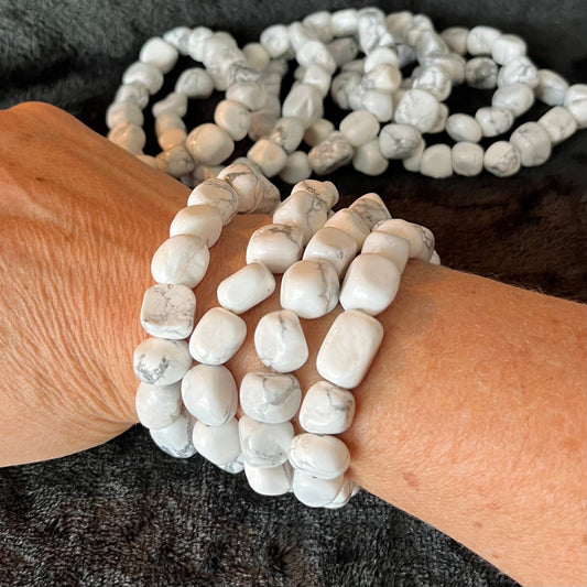 White Howlite Chunky Pebble Bracelet BRC-O210