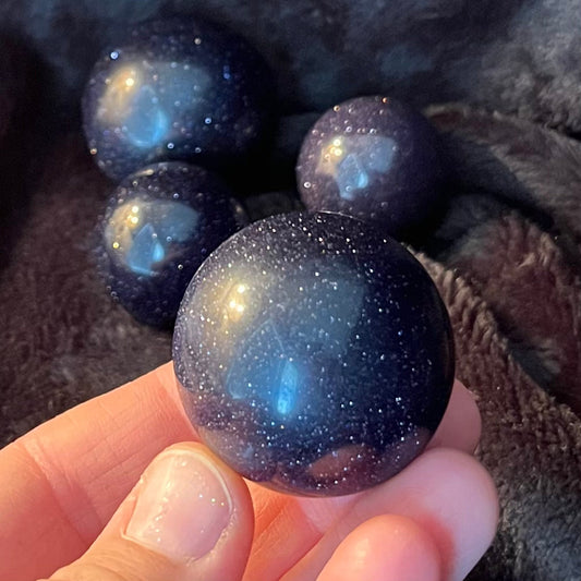 Blue Goldstone Spheres, 1 Pound Lot (Approx. 25-40m) WB-0004