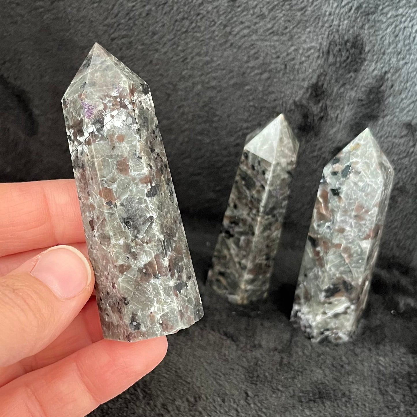 Yooperlite Obelisk (Fireworks Stone), package of 3, WO-0025 (Approx. 2 1/2" - 3" ea.)