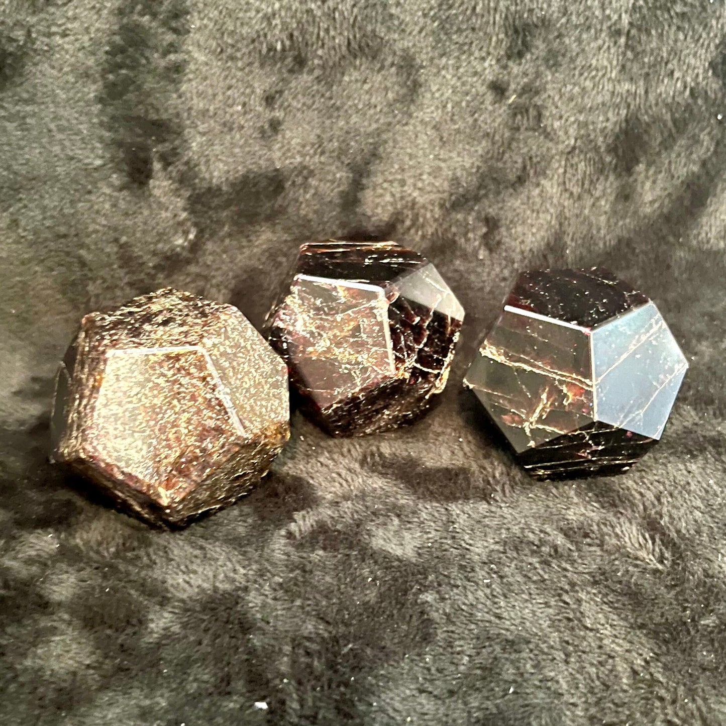 Garnet Dodecahedron (Approx. 45-55mm) 1512