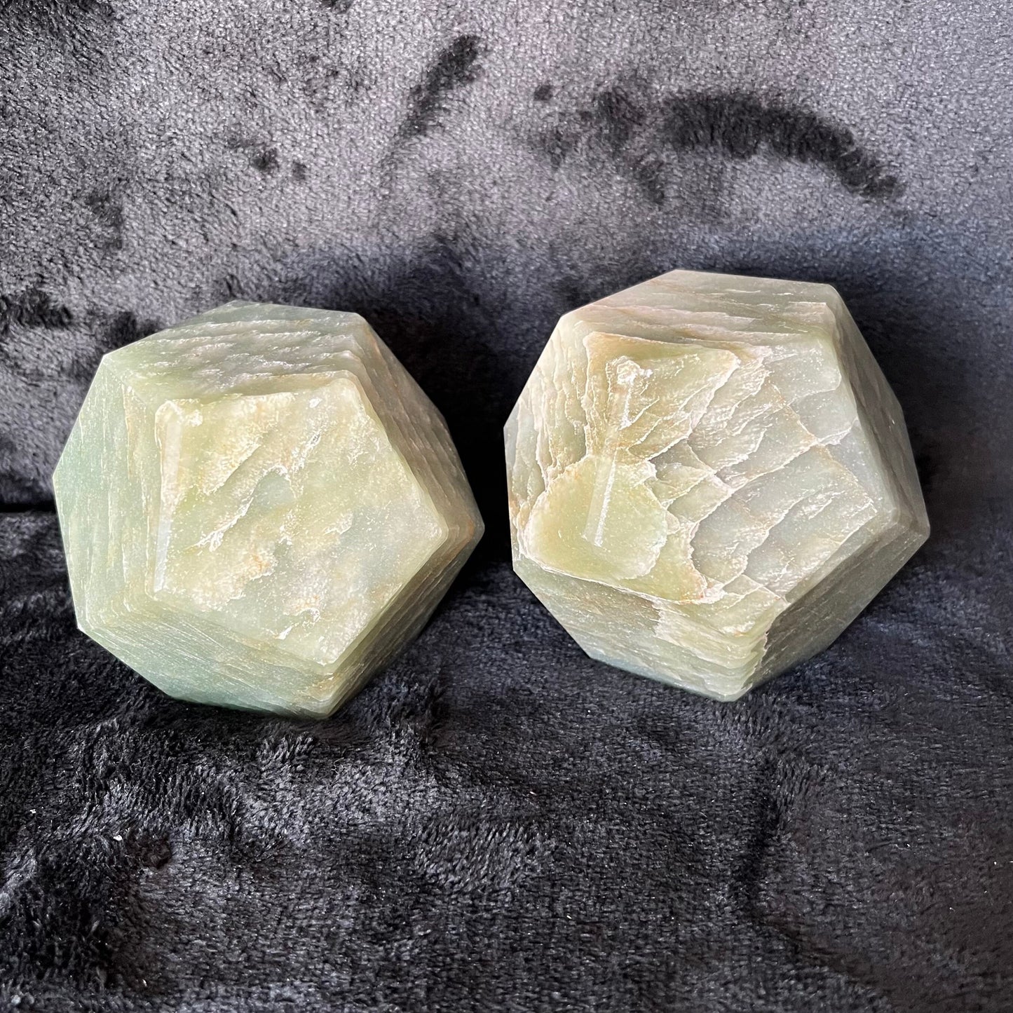 Green Aventurine Dodecahedron, Very Large (Approx. 85mm) F-0078