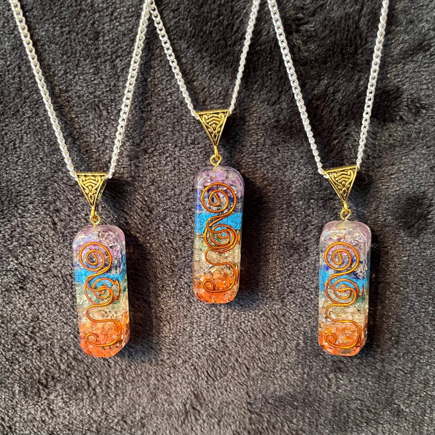 Chakra Orgonite ((Crystals in Resin) Necklace (tumbled stone) NCK-2809