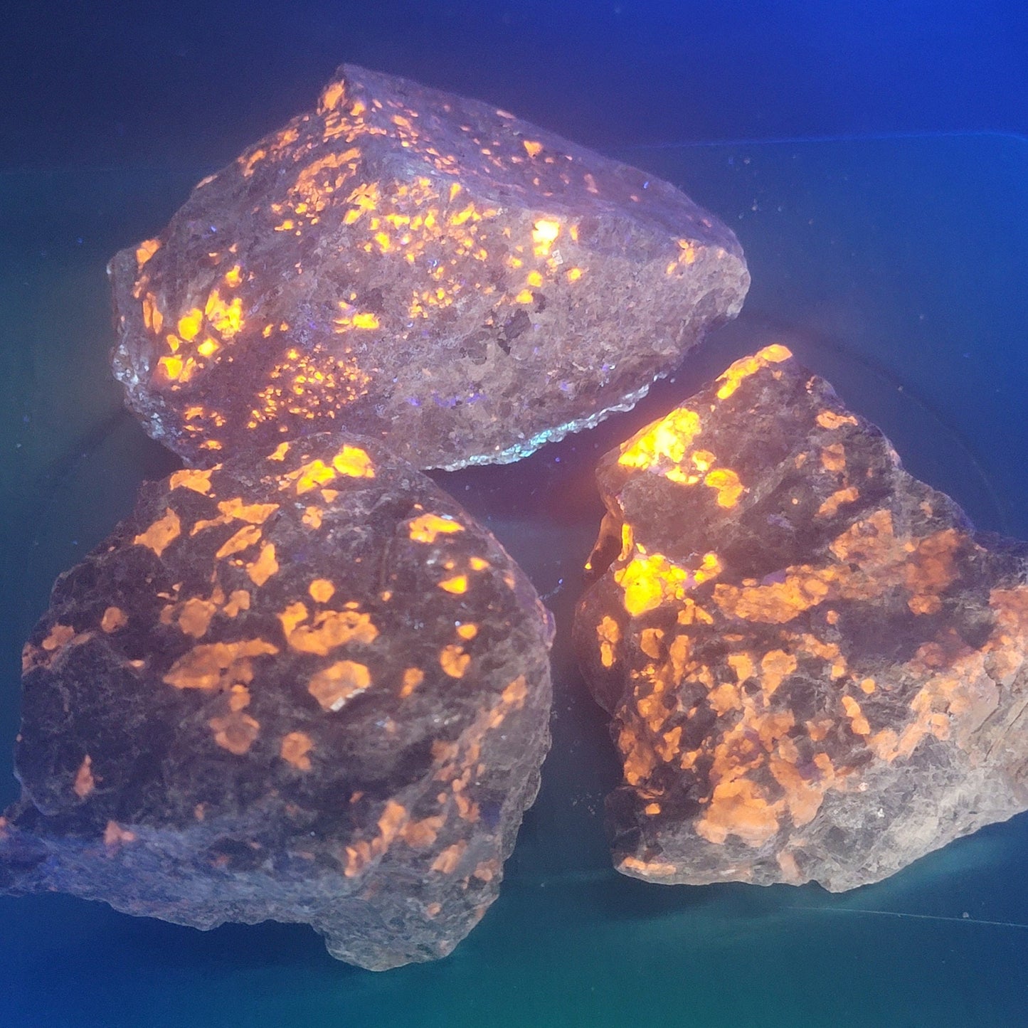 Yooperlite (Fireworks Stone) Raw Stone (Approx. 2" - 3") 1244
