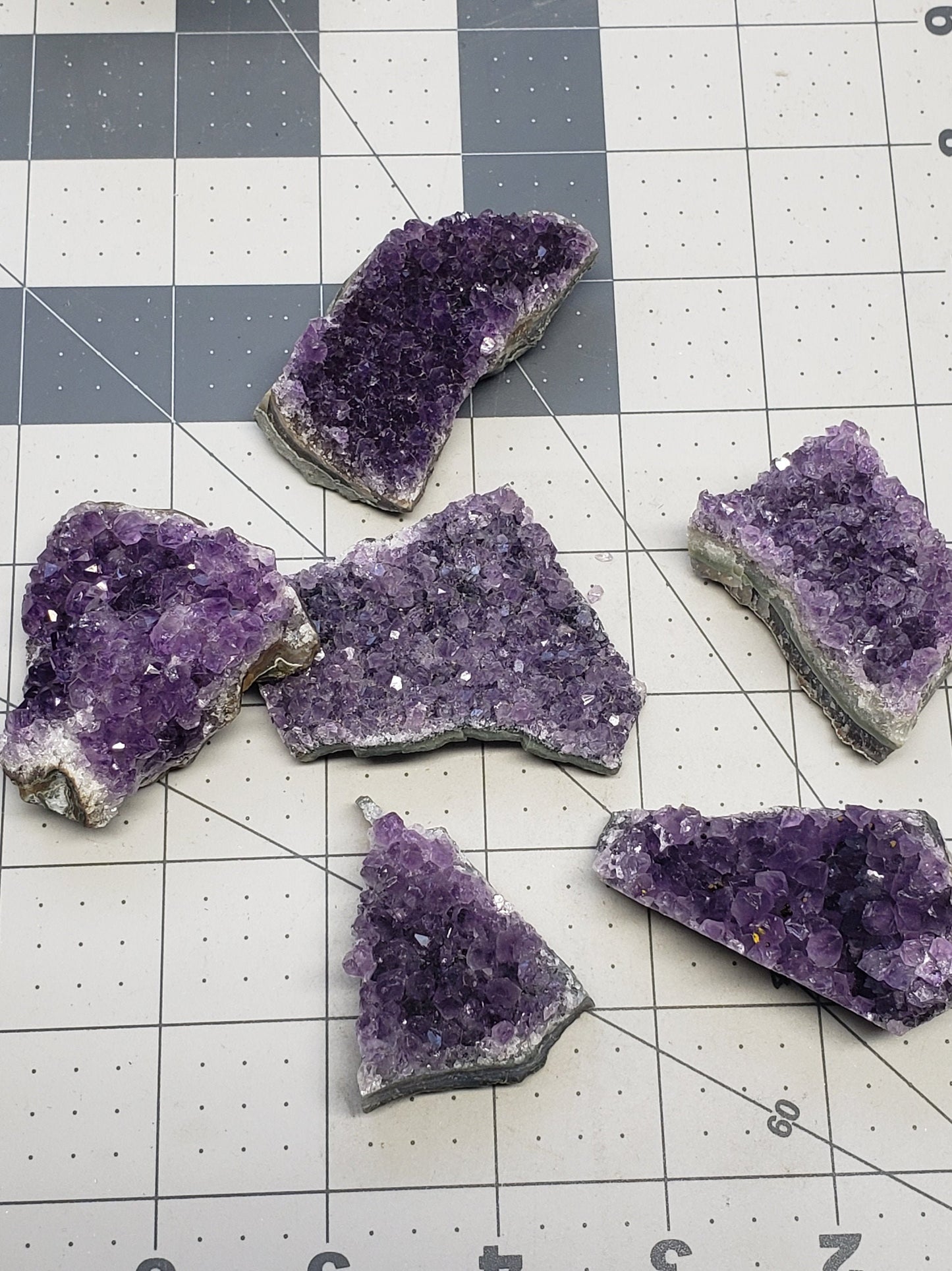 Amethyst Cluster, (Approx 1 1/2 - 2") 0485